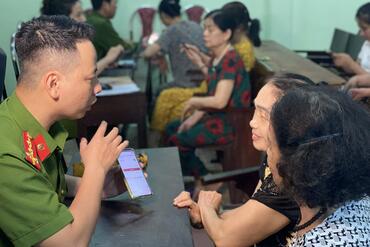 <a href="/tin-tuc-su-kien/tin-hoat-dong" title="Tin hoạt động" rel="dofollow">Tin hoạt động</a>