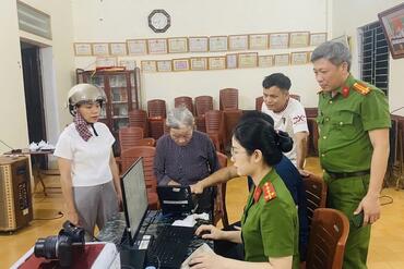 <a href="/tin-tuc-su-kien/tin-hoat-dong" title="Tin hoạt động" rel="dofollow">Tin hoạt động</a>