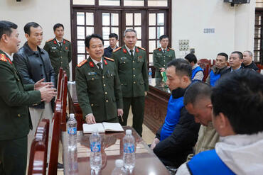 <a href="/tin-tuc-su-kien/tu-lieu" title="Tư liệu" rel="dofollow">Tư liệu</a>