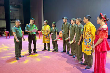 <a href="/tin-tuc-su-kien/huong-ve-co-so2" title="Phong trào toàn dân bảo vệ ANTQ" rel="dofollow">Phong trào toàn dân bảo vệ ANTQ</a>