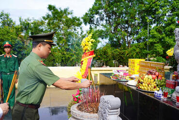 <a href="/tin-tuc-su-kien/tin-hoat-dong" title="Tin hoạt động" rel="dofollow">Tin hoạt động</a>
