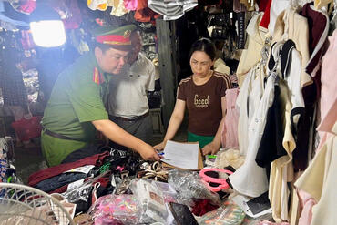 <a href="/tin-tuc-su-kien/tin-hoat-dong" title="Tin hoạt động" rel="dofollow">Tin hoạt động</a>