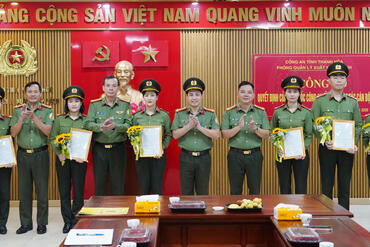 <a href="/tin-tuc-su-kien/tin-hoat-dong" title="Tin hoạt động" rel="dofollow">Tin hoạt động</a>