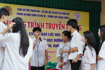 <a href="/tin-tuc-su-kien/tin-hoat-dong" title="Tin hoạt động" rel="dofollow">Tin hoạt động</a>