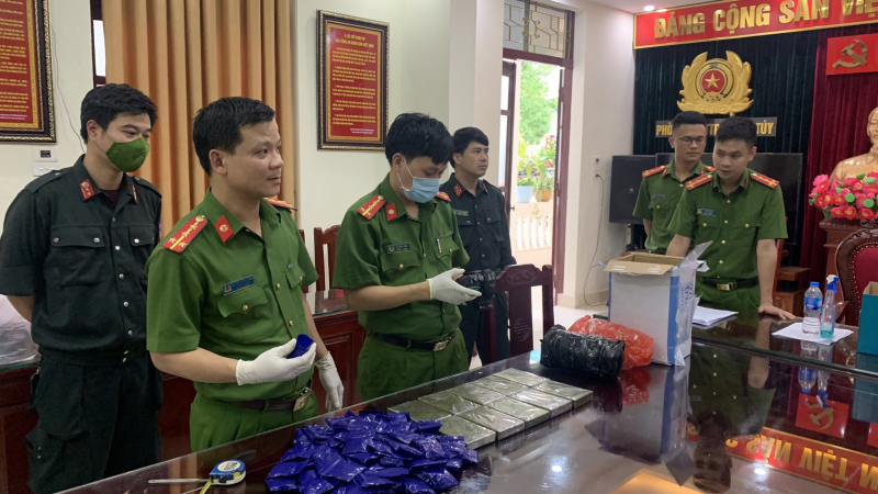 <a href="/tin-tuc-su-kien/tu-lieu" title="Tư liệu" rel="dofollow">Tư liệu</a>
