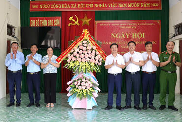 <a href="/tin-tuc-su-kien/tin-hoat-dong" title="Tin hoạt động" rel="dofollow">Tin hoạt động</a>