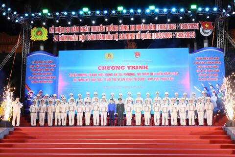 Trưởng Công an xã nhiệt huyết, giàu lòng nhân ái
