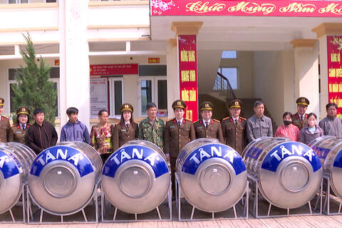 Phòng An ninh đối ngoại tổ chức chương trình thiện nguyện trên địa bàn huyện vùng cao Bá Thước