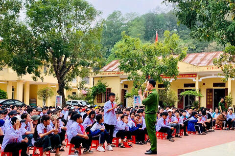 Lan tỏa ý thức chấp hành pháp luật từ những buổi tuyên truyền  của lực lượng Công an cơ sở