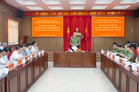 Giám đốc Công an tỉnh làm việc với Ban Thường vụ Đảng ủy các xã Triệu Sơn, Thọ Bình, Thọ Ngọc, Thọ Phú, Hợp Tiến, An Nông, Tân Ninh và Đồng Tiến