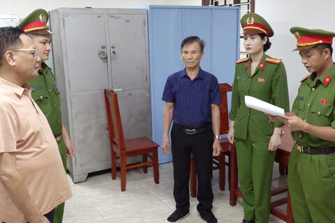Cơ quan Cảnh sát điều tra Công an tỉnh bắt khẩn cấp ông Cao Tiến Đoan, Chủ tịch HĐQT, kiêm Tổng Giám đốc Công ty TNHH tập đoàn bất động sản Đông Á