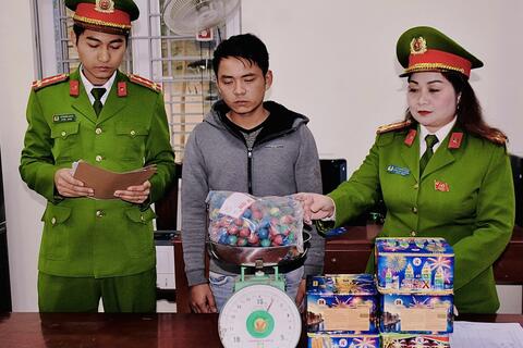 Công an phường Nam Sầm Sơn phát hiện, xử lý đối tượng mua bán, tàng trữ pháo nổ, pháo hoa nổ trái phép