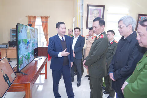 Đẩy mạnh chuyển đổi số - Đổi mới sáng tạo trong quản lý nhà nước, phục vụ Nhân dân