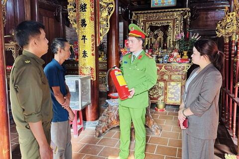 Siết chặt an toàn PCCC và CNCH tại các đền chùa dịp Lễ hội đầu năm