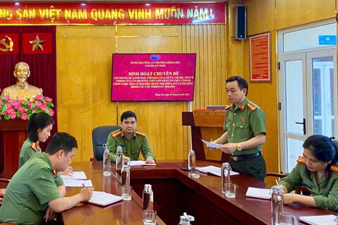 Đảng bộ Công an phường Đông Sơn sinh hoạt chuyên đề Quý I/2026, hướng về Ngày hội toàn dân đi bầu cử