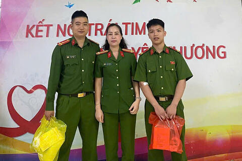 Lan tỏa hình ảnh đẹp cán bộ, chiến sĩ Trại tạm giam Công an Thanh Hóa hiến máu cứu người.