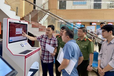 Trung tâm Phục vụ hành chính công Công an tỉnh: Phát huy hiệu quả kiosk thông minh