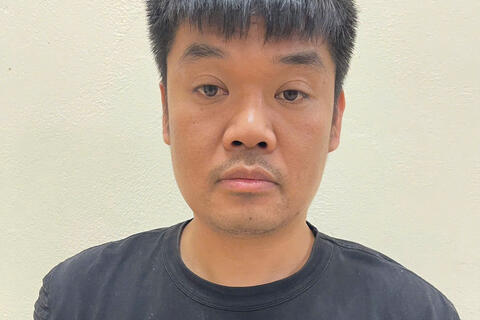 Khởi tố vụ án hình sự, tạm giữ đối tượng gây rối trật tự công cộng do mâu thuẫn khi đón khách taxi