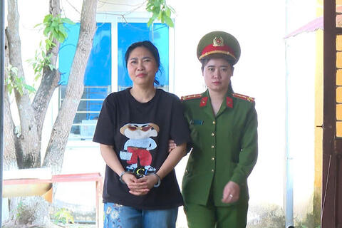 Bắt đối tượng "lừa" góp vốn đầu tư và nhận tiền “chạy” giấy tờ đất đai