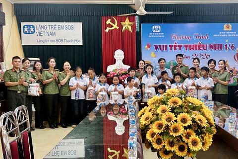 Phòng Hồ sơ nghiệp vụ Công an tỉnh tổ chức chương trình “Vui Tết thiếu nhi 1/6” tại Làng trẻ em SOS Thanh Hoá