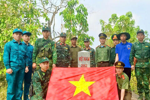 Giữ vững an ninh từ sớm, từ xa, từ cơ sở