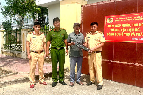 Hiệu quả từ công tác tuyên truyền, vận động thu hồi vũ khí, vật liệu nổ trên tuyến đường thủy