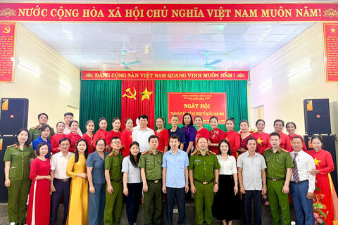 Sôi nổi Ngày hội toàn dân bảo vệ An ninh Tổ quốc tại Tổ dân phố Viên Khê, phường Đông Sơn
