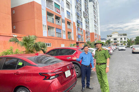 Công an phường Hạc Thành tăng cường quản lý phương tiện, phòng ngừa trộm cắp tại các khu chung cư