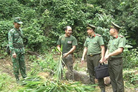 Mô hình “Biên giới bình yên - xã không xuất, nhập cảnh trái phép”