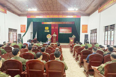 Công an xã Hoằng Tiến ra quân thực hiện các cao điểm phòng, chống tội phạm ma túy.