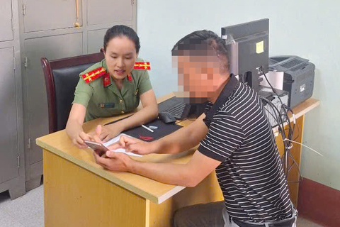 Công an xã Hoằng Hóa tuyên truyền, phòng ngừa hoạt động mê tín dị đoan, lợi dụng bói toán phong thủy để lừa đảo trên không gian mạng
