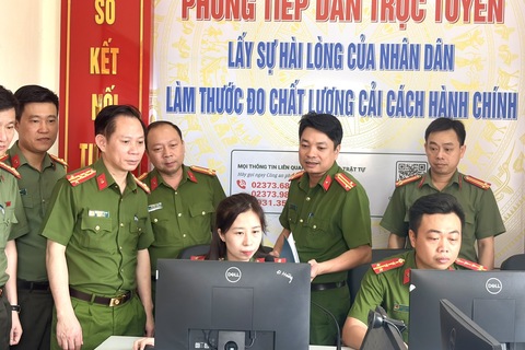 <a href="/tin-tuc-su-kien" title="Tin tức sự kiện" rel="dofollow">Tin tức sự kiện</a>
