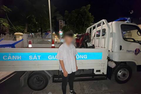<a href="/tin-tuc-su-kien" title="Tin tức sự kiện" rel="dofollow">Tin tức sự kiện</a>