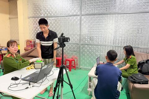 Công an xã Nông Cống phối hợp thu nhận hồ sơ Căn cước cho các phạm nhân được xét, đề nghị đặc xá năm 2026