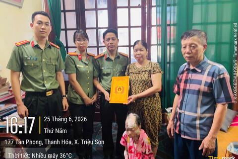 Ấm áp nghĩa tình: Lực lượng An ninh Công an xã Triệu Sơn đồng hành cùng đồng bào giáo dân khó khăn