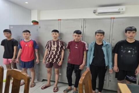 KHỞI TỐ NHÓM THANH THIẾU NIÊN MANG HUNG KHÍ GÂY RỐI TRẬT TỰ CÔNG CỘNG