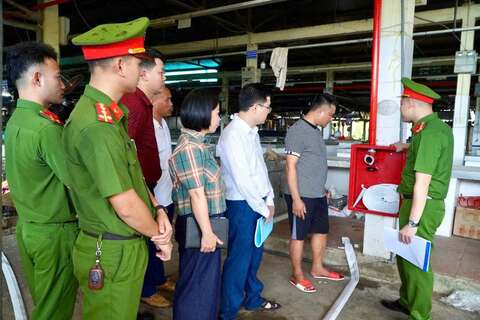 Cắt giảm thủ tục hành chính, chuyển đổi phương thức từ "tiền kiểm" sang "hậu kiểm"