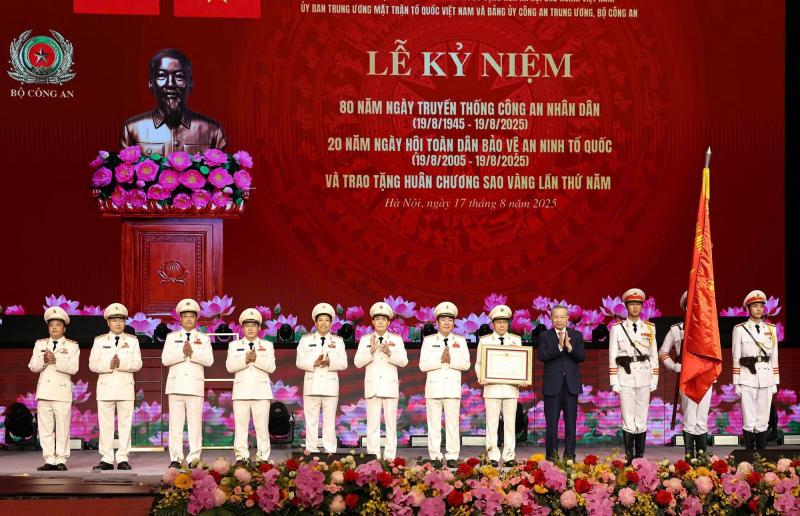 Muốn phát triển nhanh, bền vững phải có môi trường an ninh, trật tự ổn định, an toàn -0