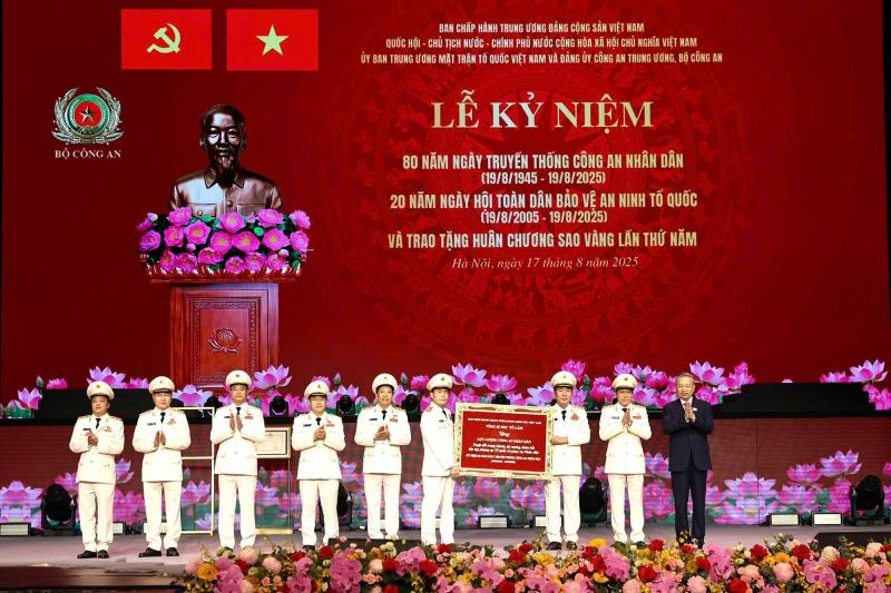 Muốn phát triển nhanh, bền vững phải có môi trường an ninh, trật tự ổn định, an toàn -1